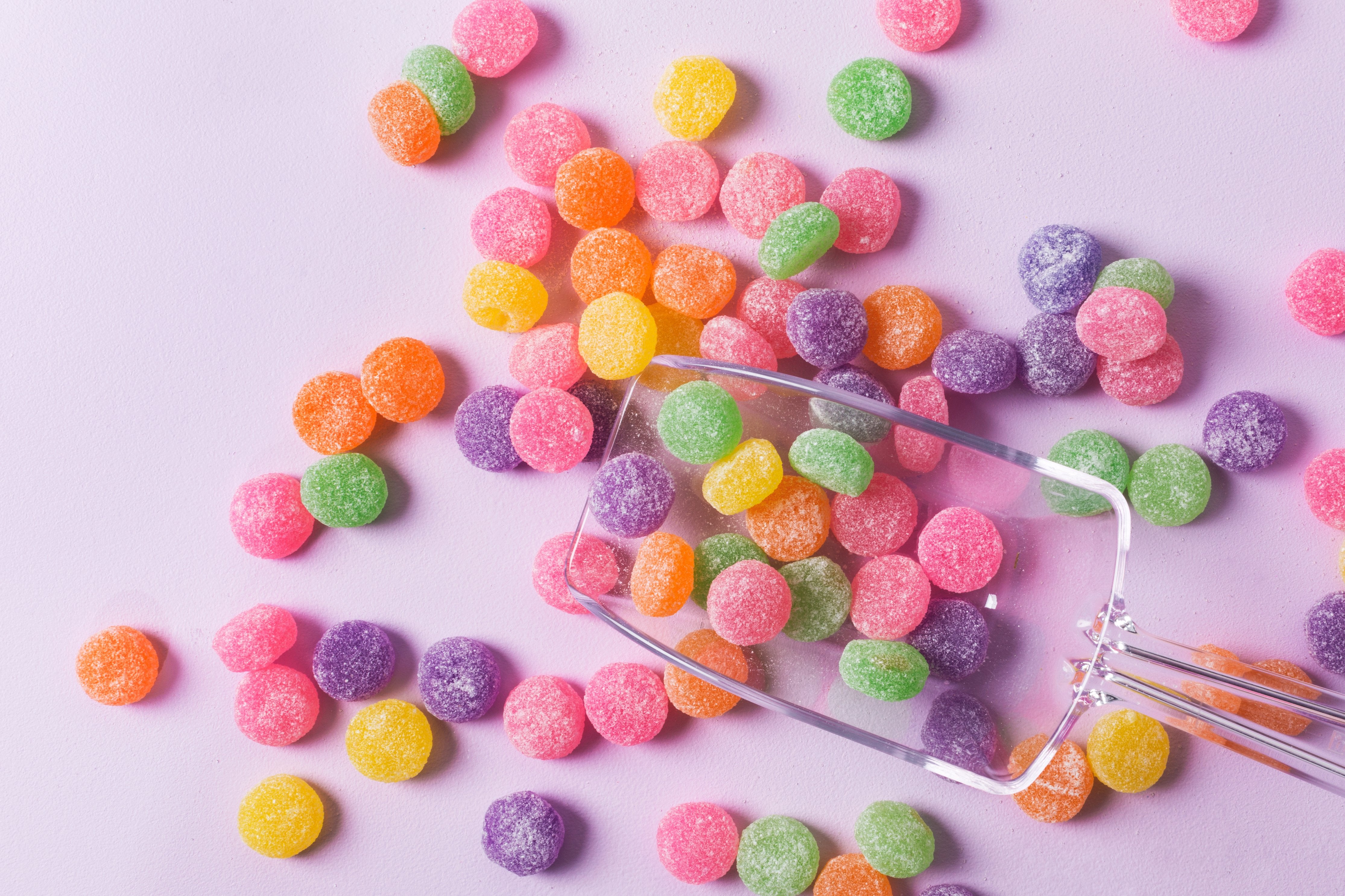 Sugar Cravings: A Common Sleep Deprivation Effect and How to Fight Against It