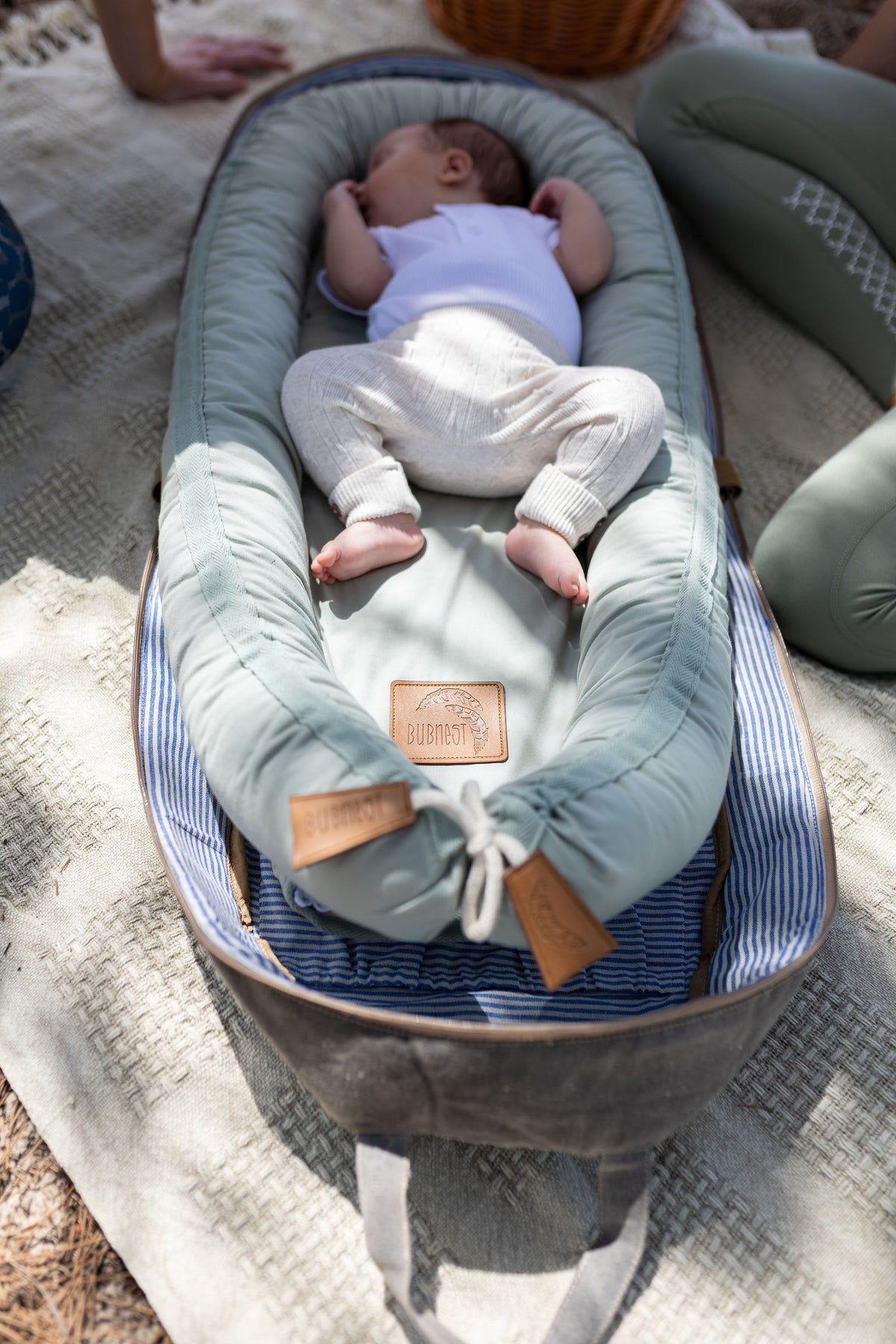 Organic Baby Nest ~ White – The Newborn Bunch