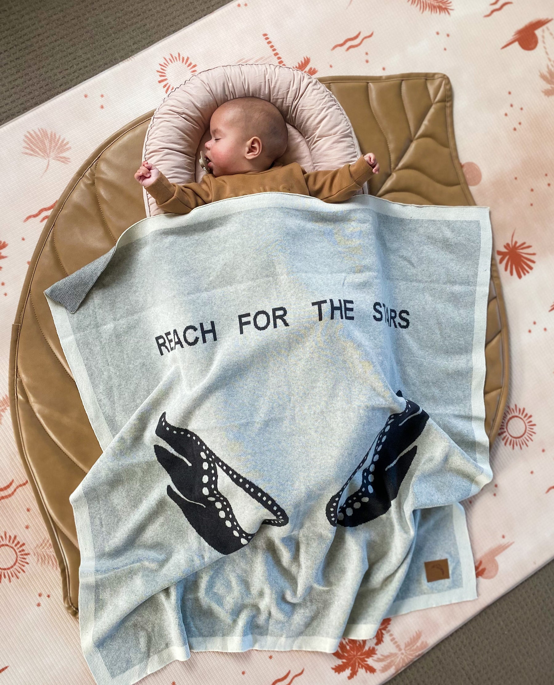 Organic Cot Blanket - Reach for the stars